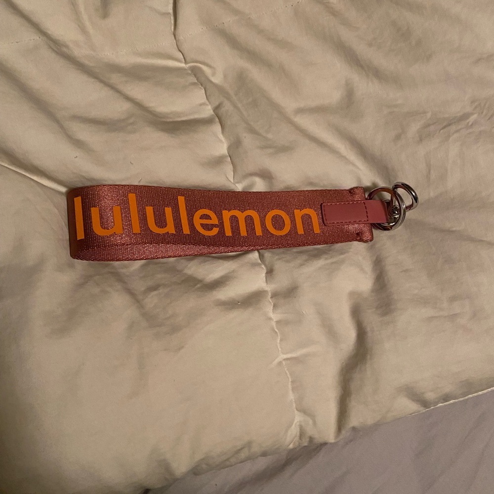 lululemon never lost keychain